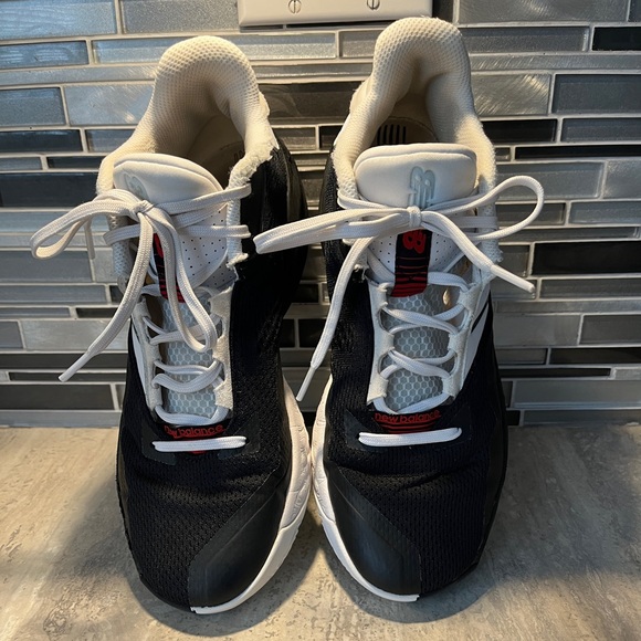 New Balance Two WXY V4 Black and White Court Shoes - Picture 5 of 7